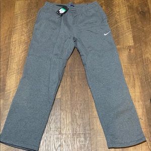 Nike men’s grey sweat bottoms